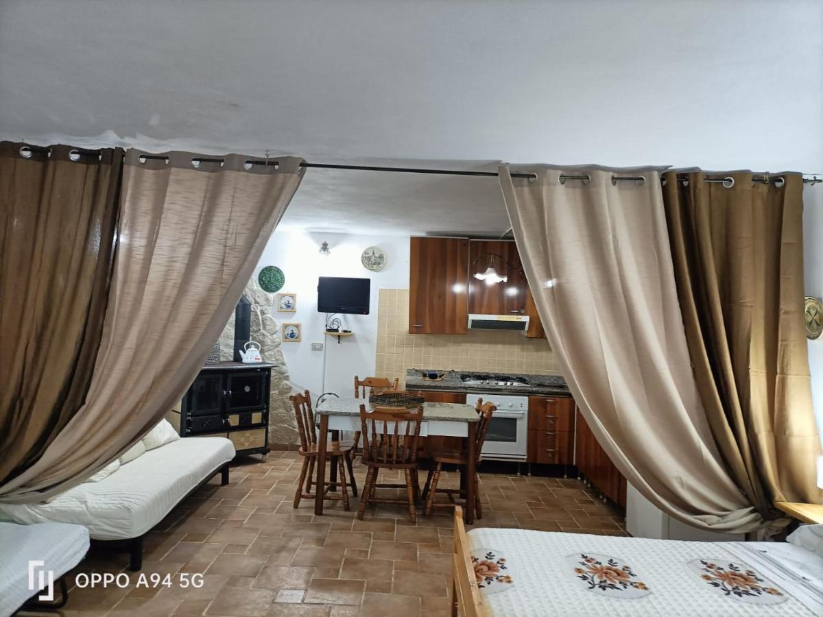 אמנדולארה La Taverna Di Angela מראה חיצוני תמונה
